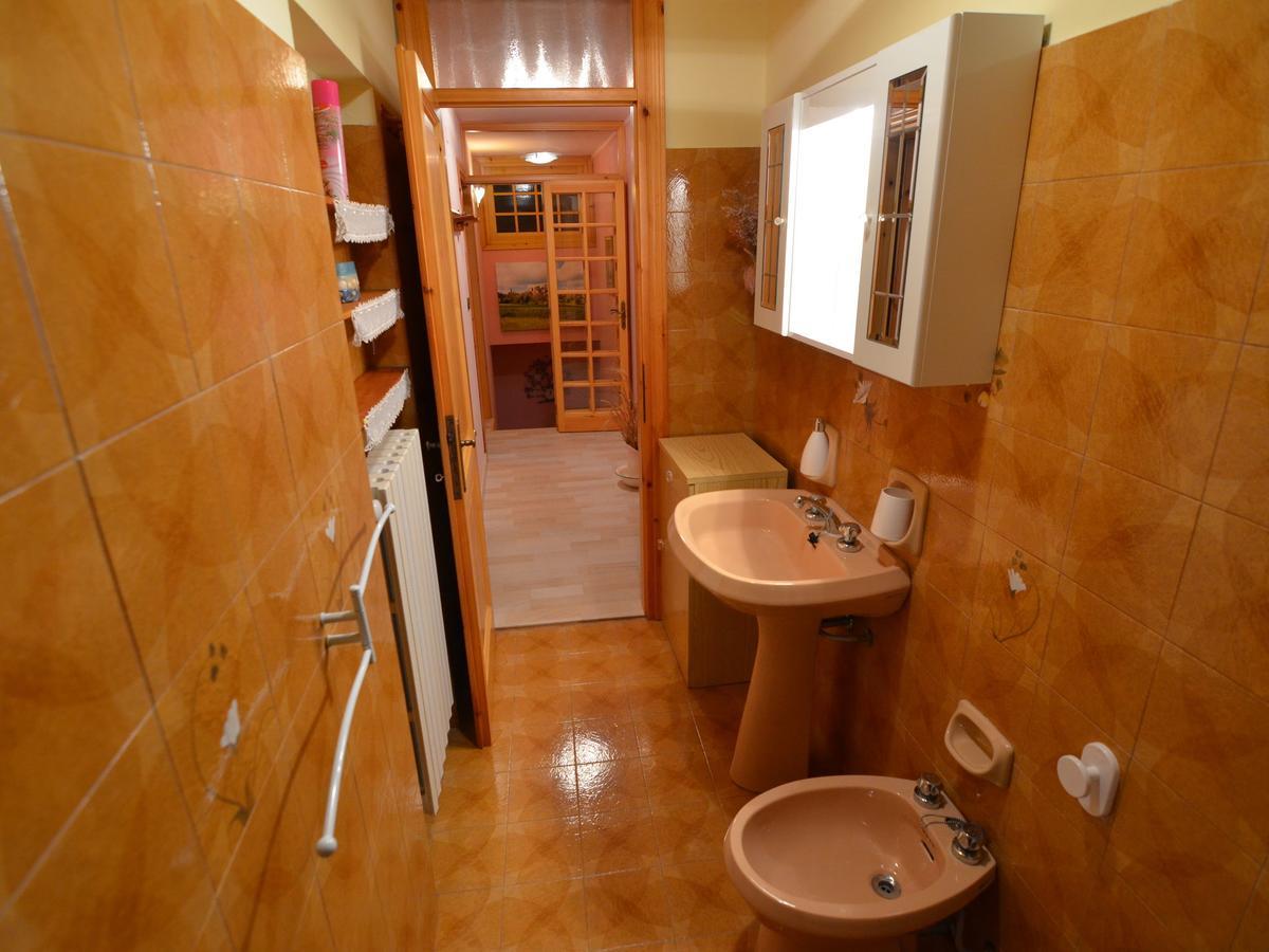 Belvilla By Oyo Graceful Apartment With Garden Petrella Guidi 外观 照片